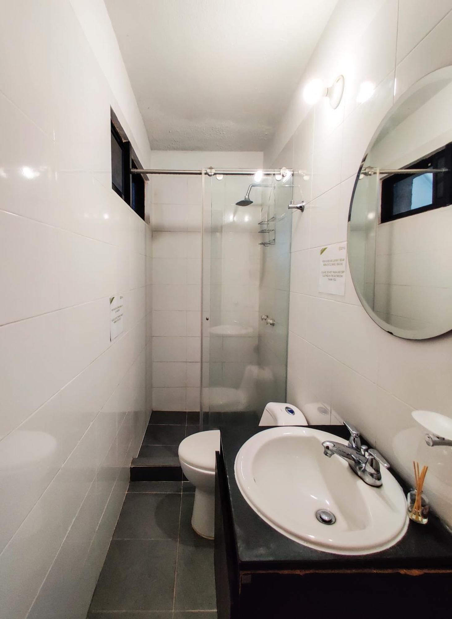 Zamia Hostel بوكارامانغا المظهر الخارجي الصورة