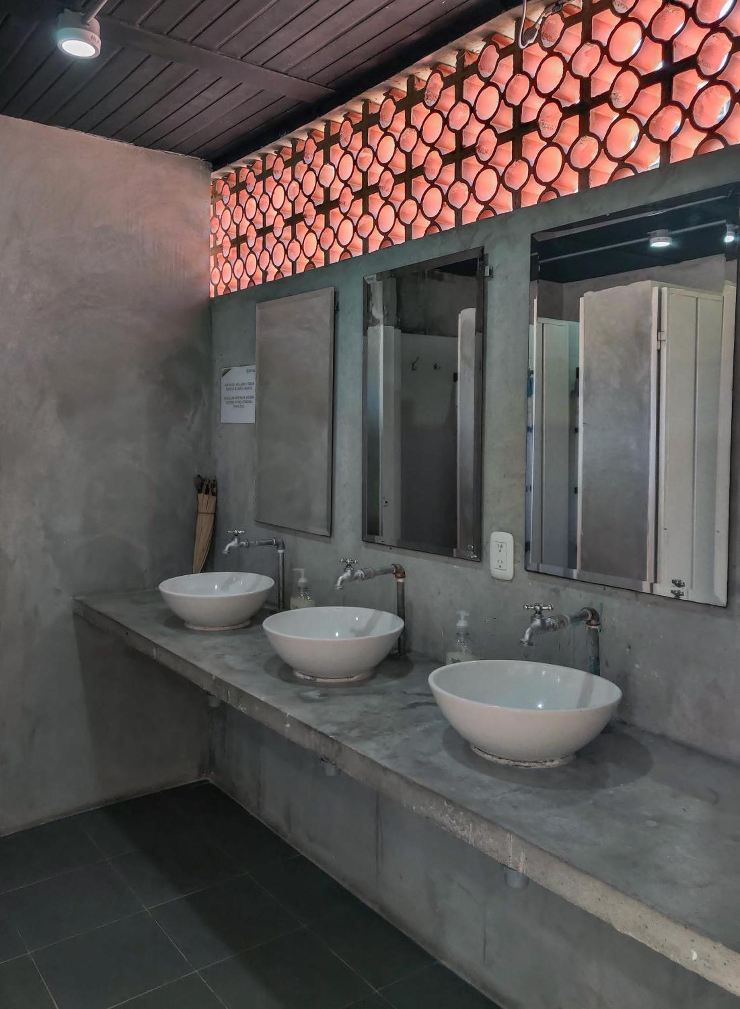 Zamia Hostel بوكارامانغا المظهر الخارجي الصورة