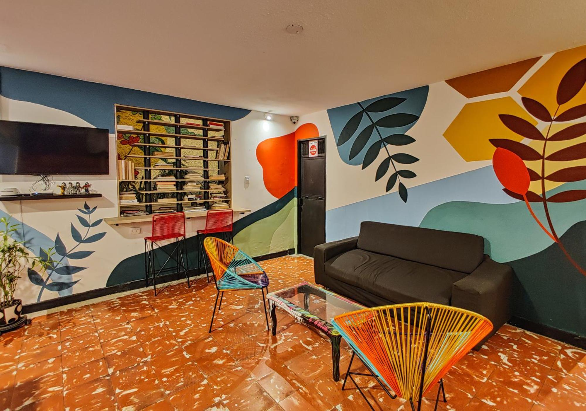 Zamia Hostel بوكارامانغا المظهر الخارجي الصورة
