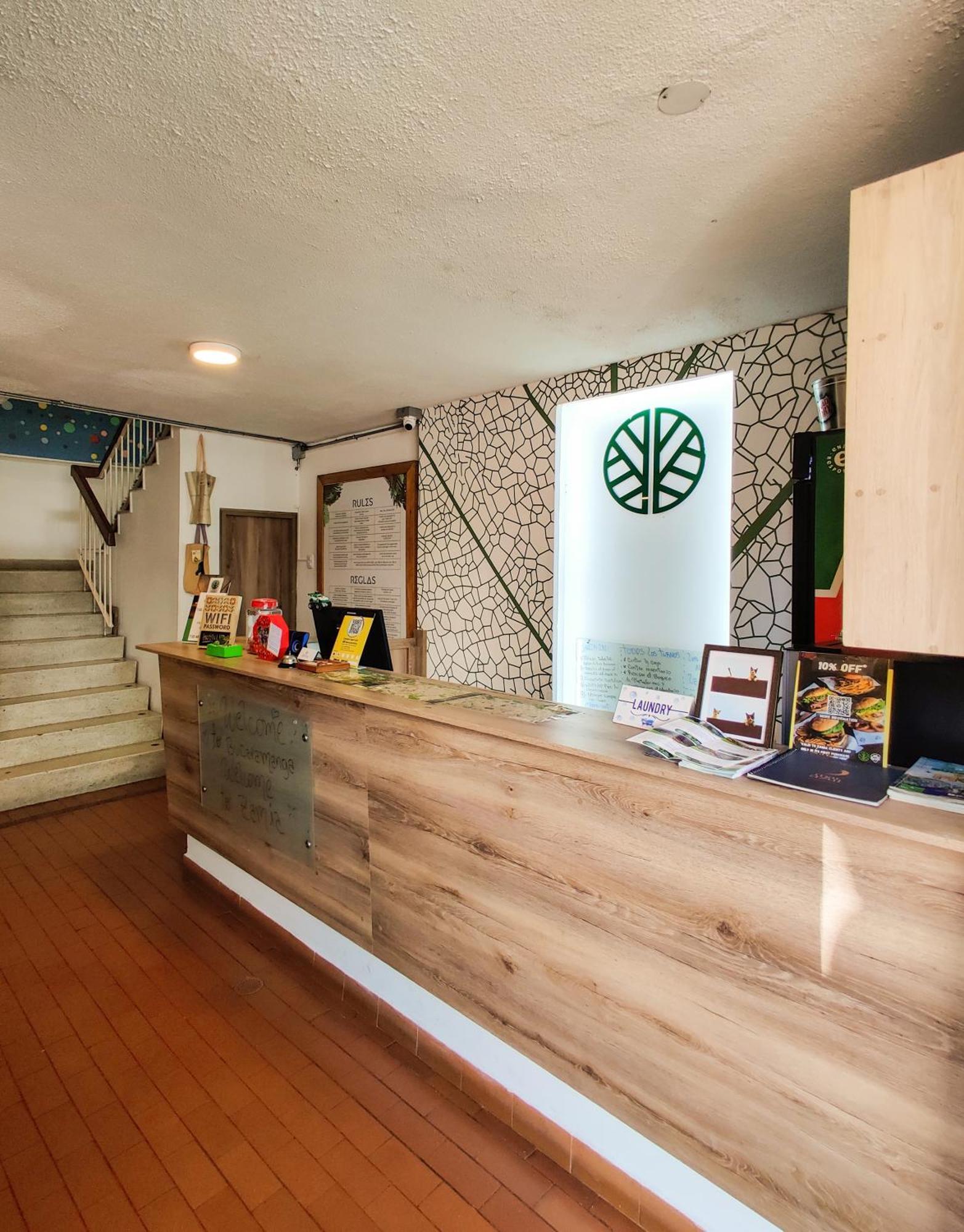 Zamia Hostel بوكارامانغا المظهر الخارجي الصورة